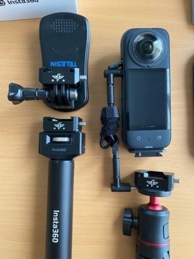 箱付美品　Insta360 X3 本体+充電式見えない自撮り棒+TELESIN 360°回転式 クリップ マウント  
