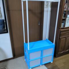 お子様用 引き出しハンガーラック家具 収納家具の画像
