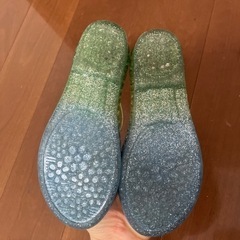 グラデーション　くつ　18センチの画像