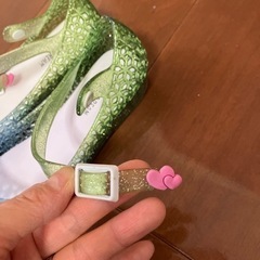 グラデーション　くつ　18センチの画像