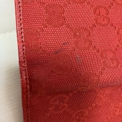 赤　グッチ　カードケース？の画像