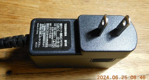 東芝 コードレスクリーナー VC-CLH200　充電　ＡＣアダプター　21V0.45A　CL6C-C　中古