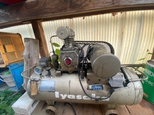 コンプレッサー