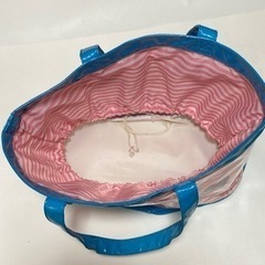 プールバックの画像