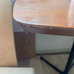 値下げしました！【手渡しのみの対応】ウォールナットテーブル　テーブル幅68×68cm 高さ73cmの画像