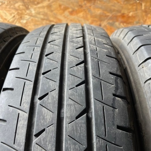 バリ山　YOKOHAMA ヨコハマ　BluEarth-Van RY55 195/80R15 107/105L LT 夏タイヤ　2020