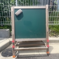 無料　外用黒板　IKEA イーゼル（黒板＋ホワイトボード）の画像