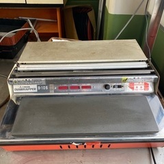 食品用ラップフィルム包装機 