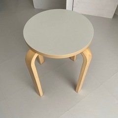 ニトリ　スツール　アルテック風