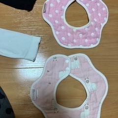 女の子70 フォーマル　ロンパース、カーディガン、スタイの画像