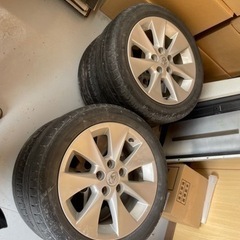 車のパーツ タイヤ、ホイール