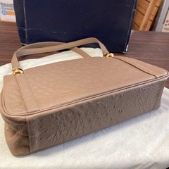 【新品未使用】オーストリッチ革製のハンドバッグ　ベージュ　昭和レトロの画像