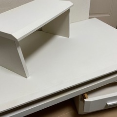 ロータイプのパコソンデスクの画像