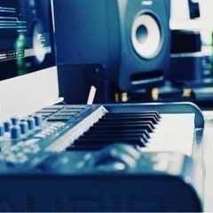 女性ボーカル(曲作りに興味のある方)
