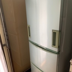 シャープどっちもドア冷蔵庫の画像