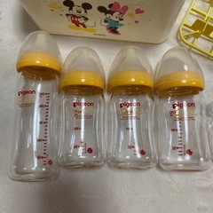 おまけ付き！！ピジョン哺乳瓶　ディズニーケース　離乳食　容器　おまけ付きセットの画像