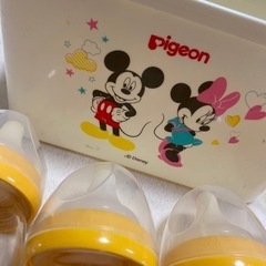 おまけ付き！！ピジョン哺乳瓶　ディズニーケース　離乳食　容器　おまけ付きセットの画像