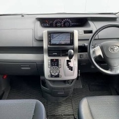 【ローン審査通過率95％！ローンお任せください！】トヨタ ヴォクシー 　ＺＳの画像