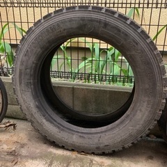 10トントラック廃タイヤ(トレーニング)