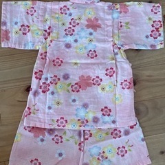 美品　赤ちゃん本舗　ベビー　キッズ甚平の画像