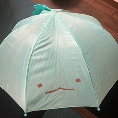 すみっこ　傘　とかげ