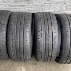 車のパーツ タイヤ、ホイール