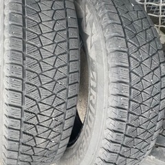 車のパーツ タイヤ、ホイールの画像