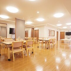 高齢者施設での一般事務職・土日休み！の画像