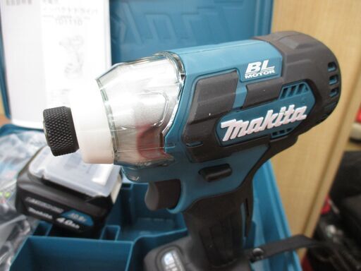 makita マキタ TD111DSMX インパクトドライバ 未使用 10.8V 4.0Ah バッテリー×2 受電器 【ハンズクラフト宜野湾店】