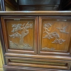 飾り棚 和風家具 インテリア 彫刻の画像