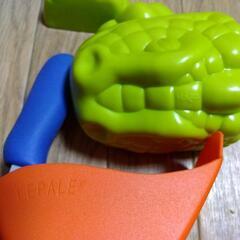 HABA　LEPALE　砂場遊び　玩具　おもちゃ　雪遊び　水遊び　砂型　スコップ　ワニ　鰐　ハバ　未使用の画像