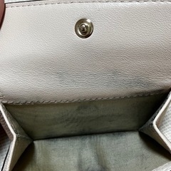 FURLA 三つ折り
財布の画像