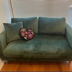 LOWYAベルベット調ソファ／2人掛けソファ