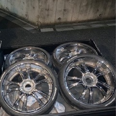 車のパーツ タイヤ、ホイール