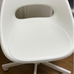 IKEA 回転チェアの画像