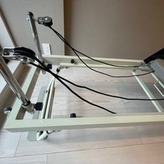 未使用級折りたたみピラティスマシンの画像