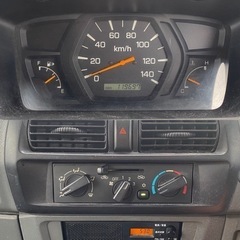 ⭐️コミコミ価格⭐️★車検令和8年1月末まで★5速MT★エアコン付き★社外アルミ★MITSUBISHI ミニキャブトラック★の画像