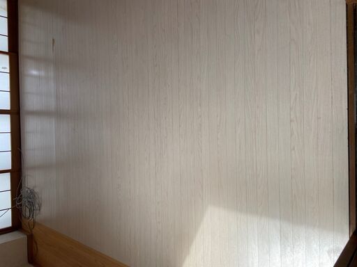 ニトリのフローリングカーペット／28,000円を1000円で．お引き取りの方に。