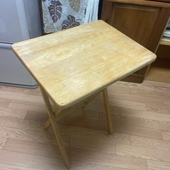 テーブル