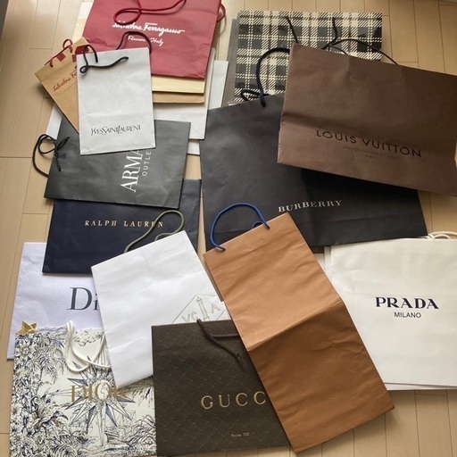 PRADA、GUCCI　ブランド　紙袋
