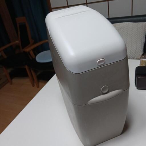 受渡決定❗️アップリカ品出産準備に‥値下げ⤵️受渡早目❗️美品アップリカオムツポットン