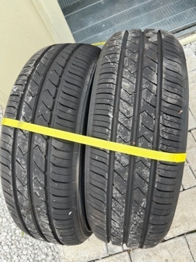 車のパーツ タイヤ、ホイール