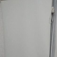 ロールスクリーン（多少汚れ有り）