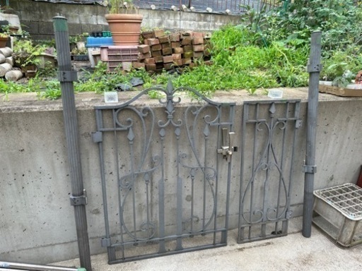 アイアン製の親子門扉