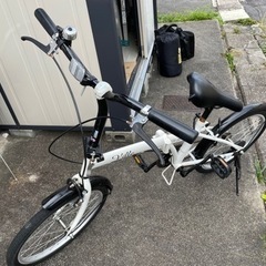 自転車 折りたたみ自転車の画像
