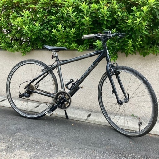 TREK 7500クロスバイク DEORE 引き取り限定