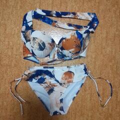 ワンピ付き水着の画像