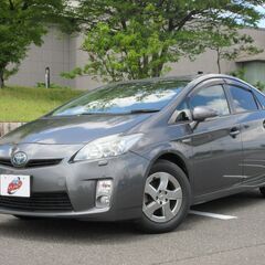 【自社ローン】プリウス 　人気の30　★保証人なし★車両頭金なし...