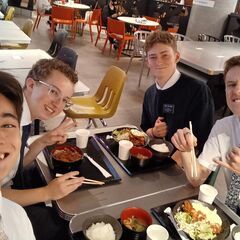 外人と一緒に美味しいものを食べませんか？