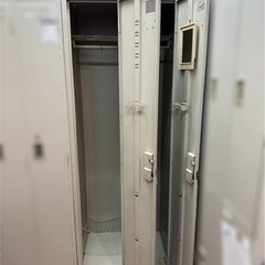 コクヨ ファニチャー ロッカー 2人用 鍵付き グレー オフィスロッカー 組み立て不用 約180cm KOKUYO 事務所 の画像